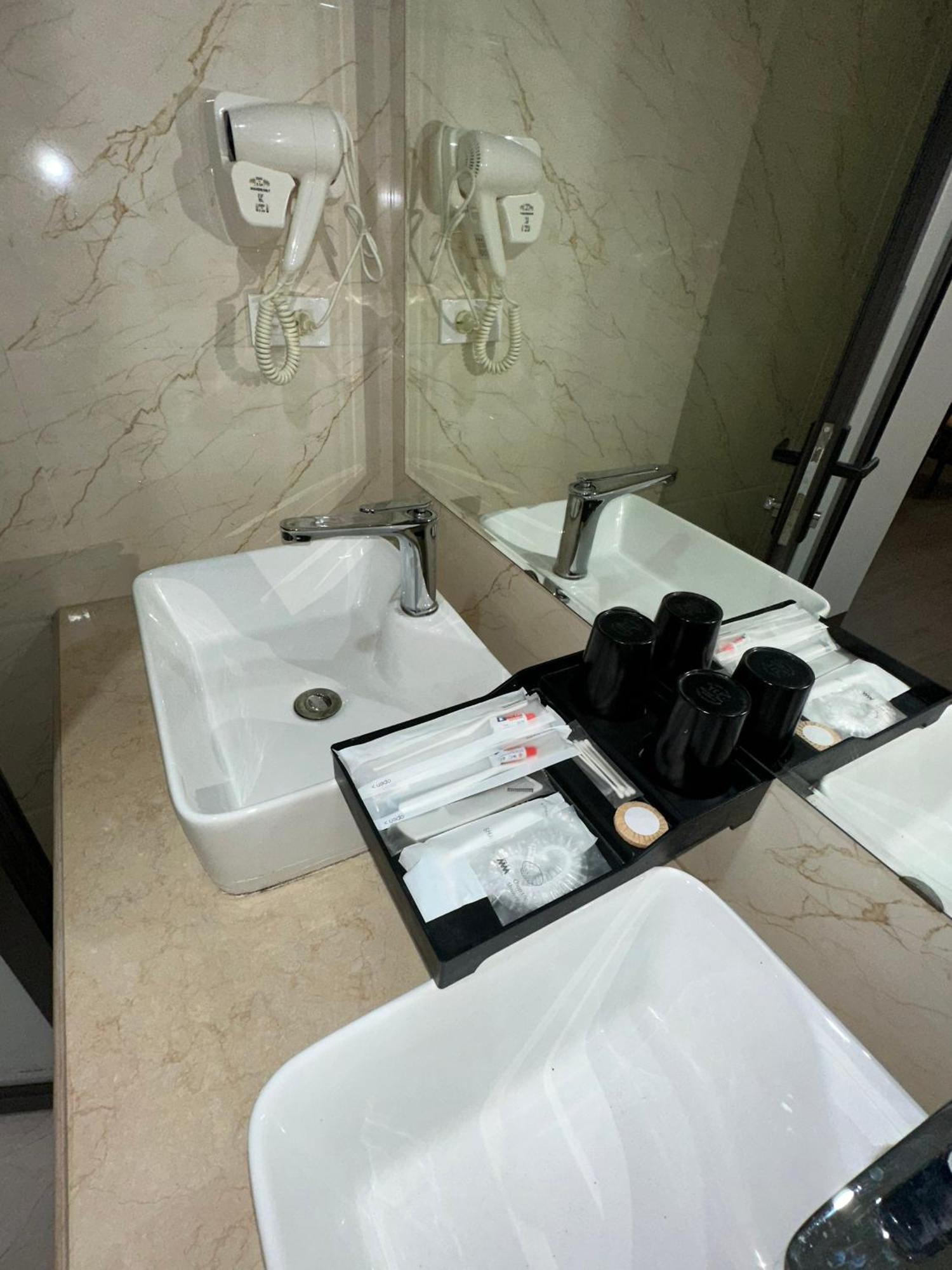 Vinh Khang Ha Long Hotel Eksteriør billede